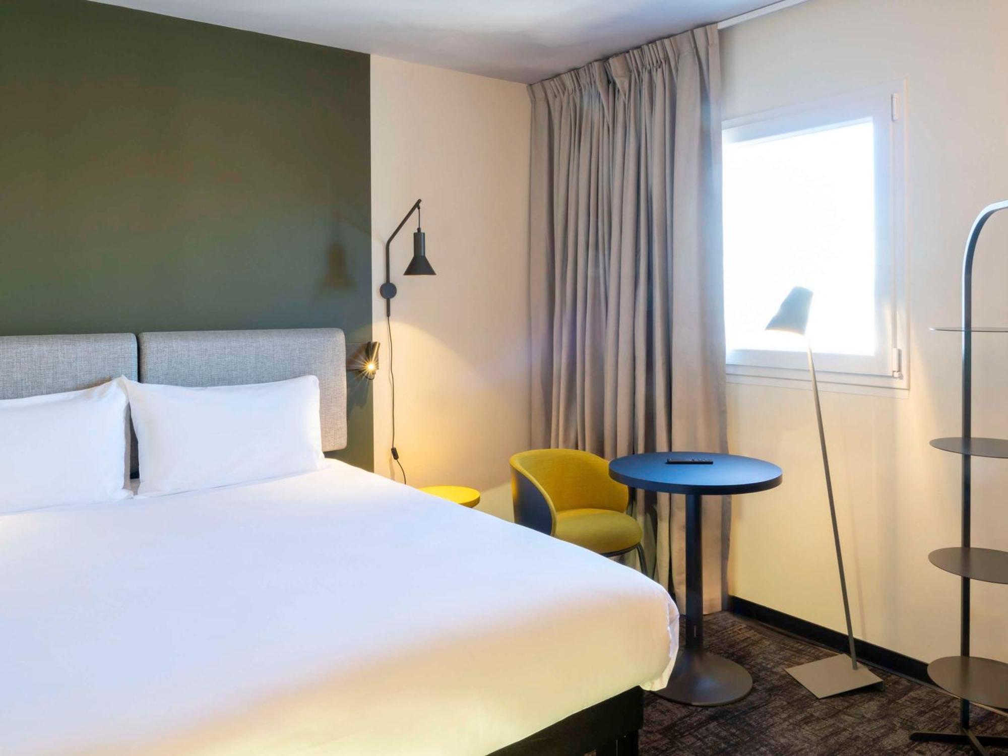 Ibis Paul Trois Chateaux *
