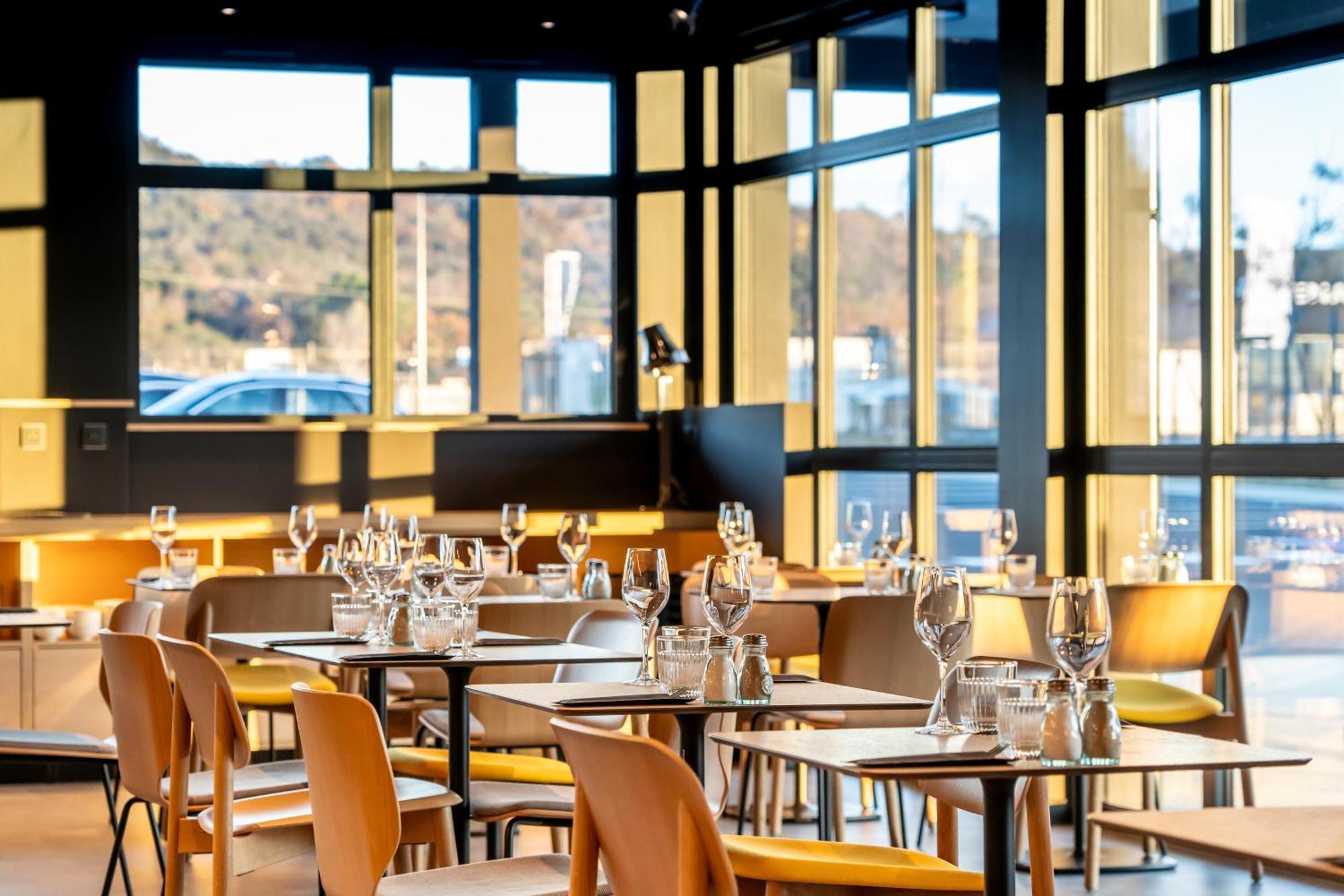 Hotel Ibis Paul Trois Chateaux *
