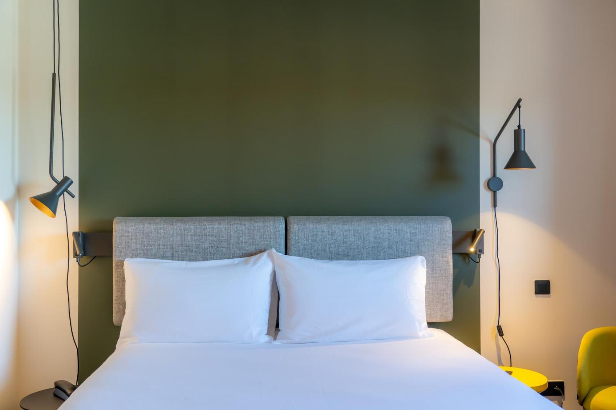 Ibis Paul Trois Chateaux