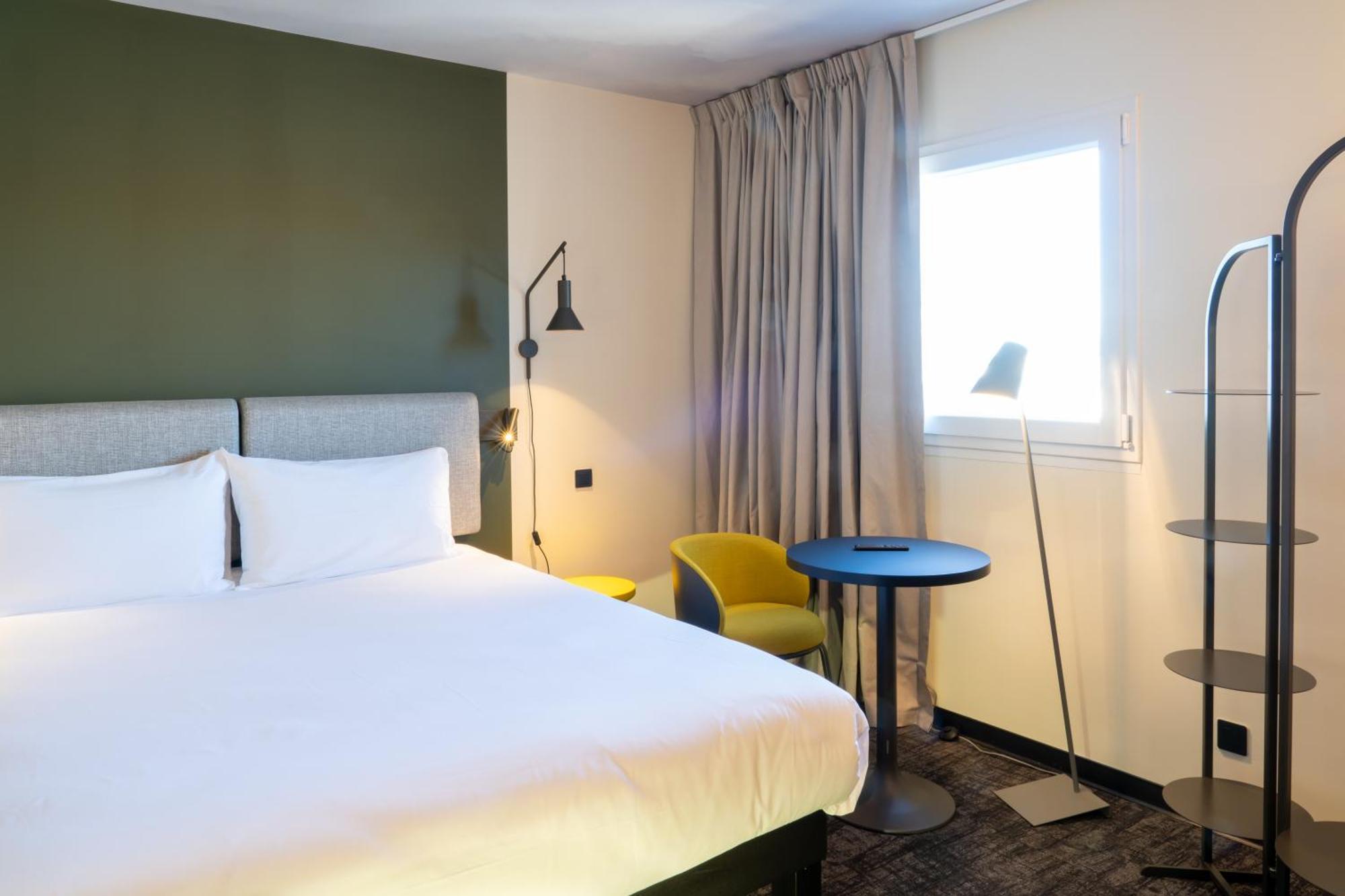 Ibis Paul Trois Chateaux *